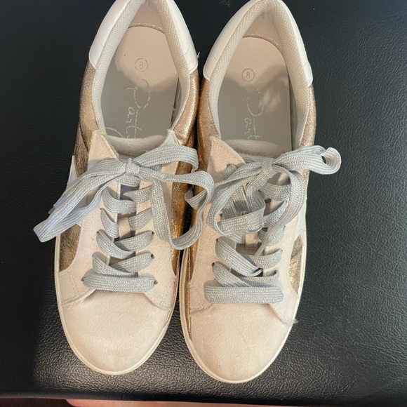 EUC Stylish Gold and White Women's Sneakers - Picture 4 of 9